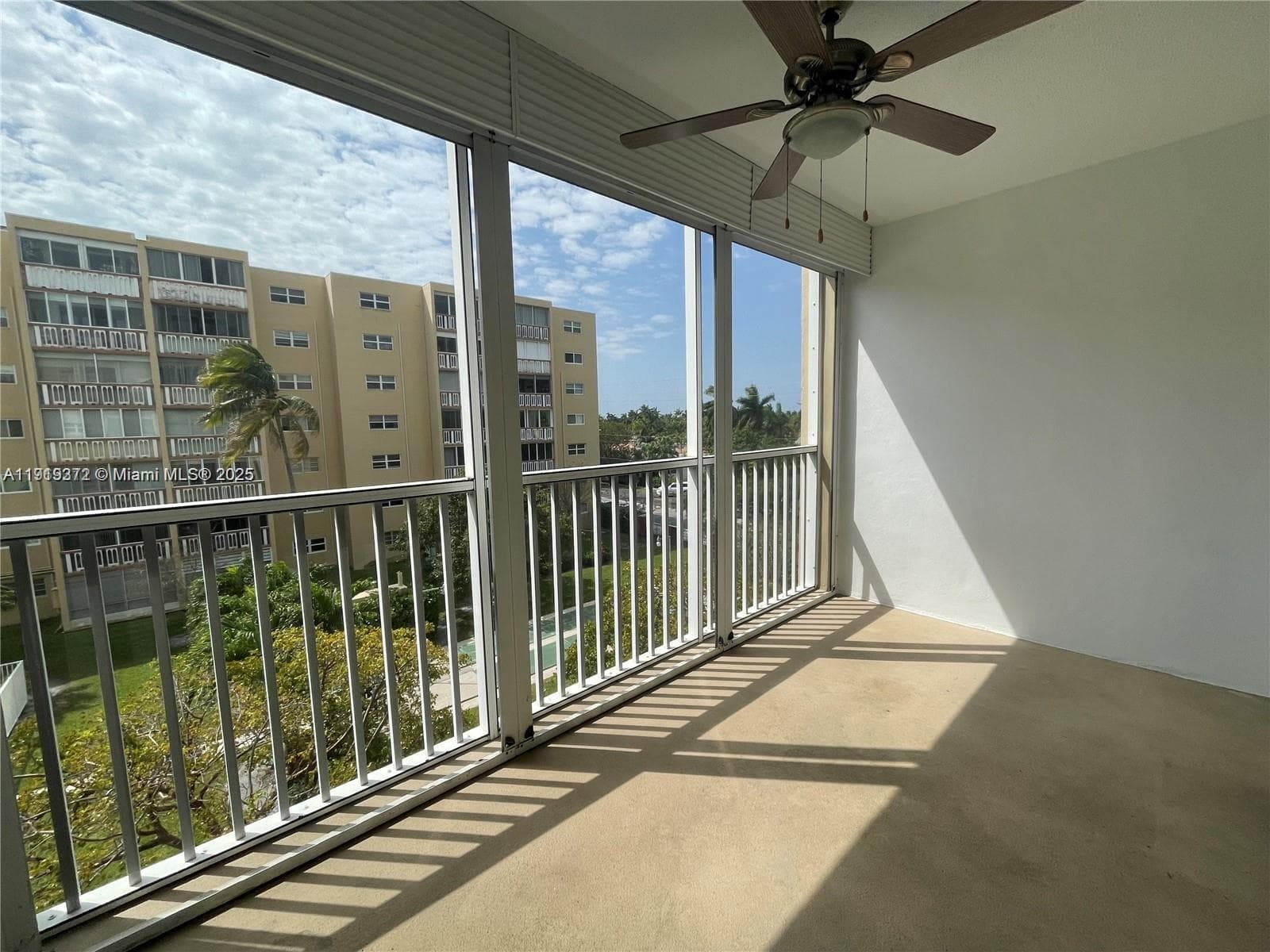 MEADOWBROOK TOWERS CONDO · #406 in Hallandale Beach - Photo 10