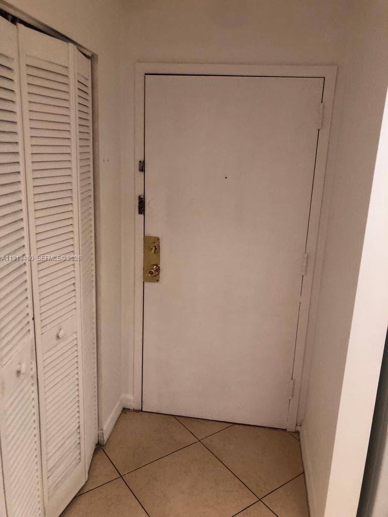 WOODSIDE APTS CONDO · #631 in North Miami Beach - Photo 7