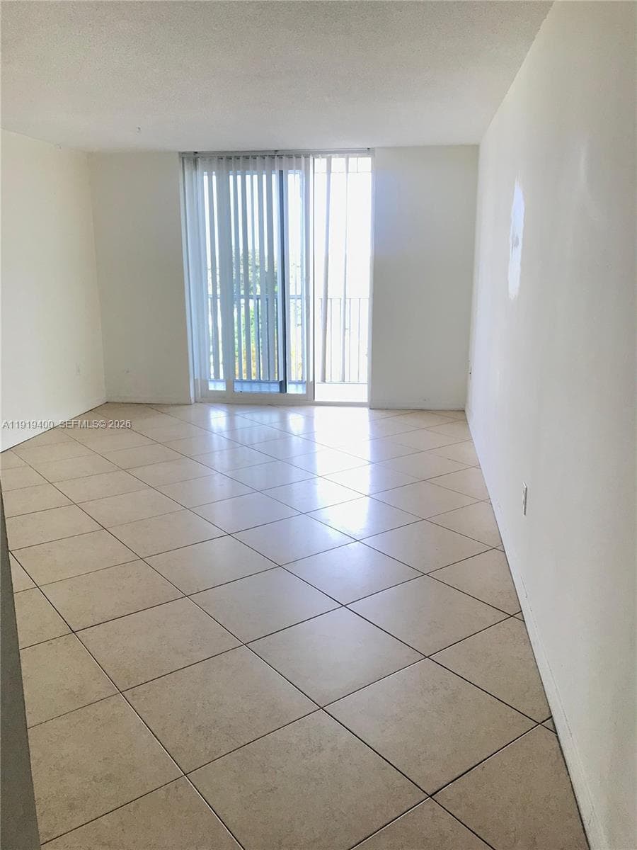 WOODSIDE APTS CONDO · #631 in North Miami Beach - Photo 10