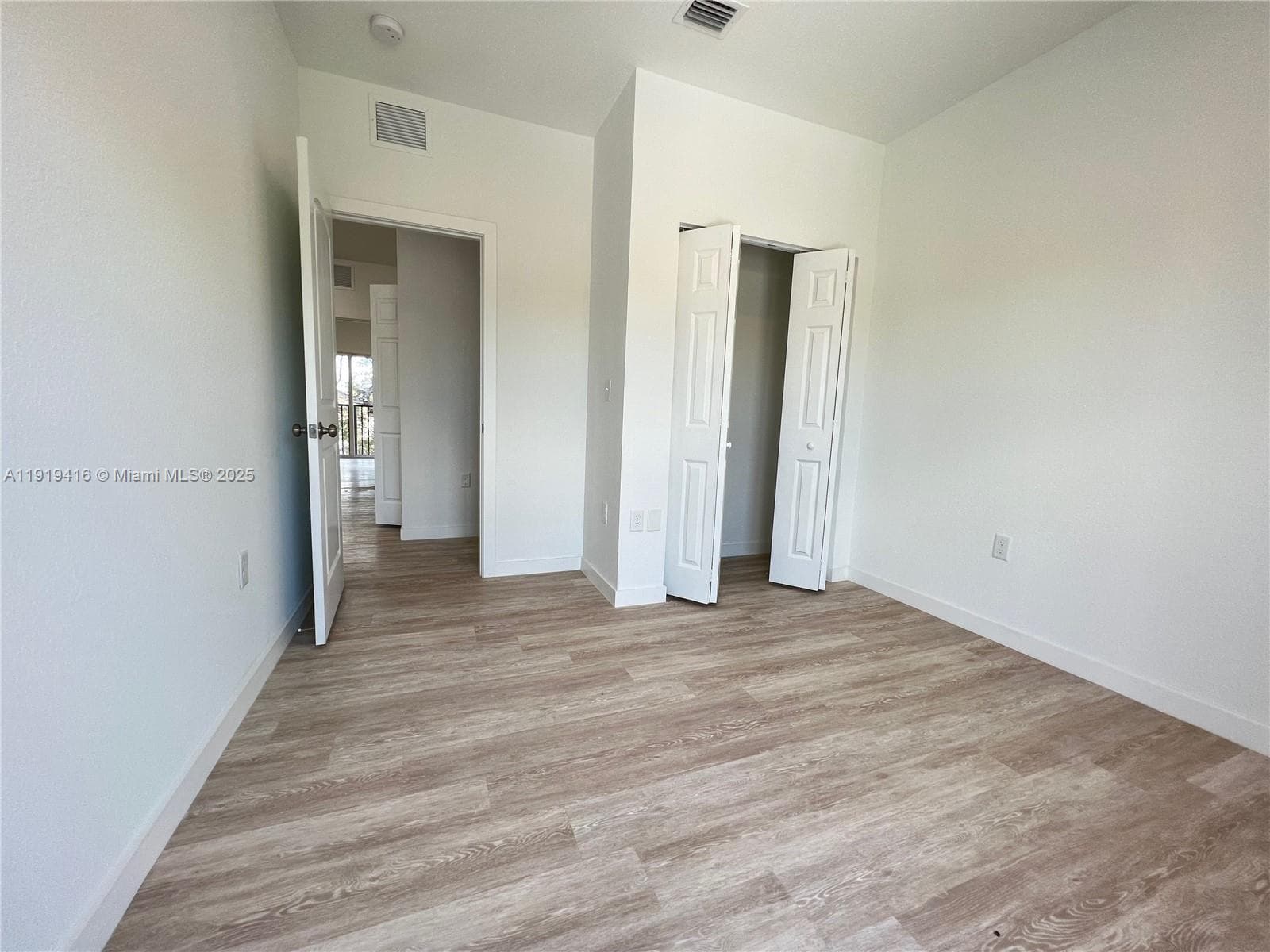 436 NW 14th Way photo 12