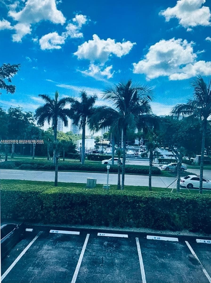 BONAVISTA CONDO · #102 in Aventura - Photo 3