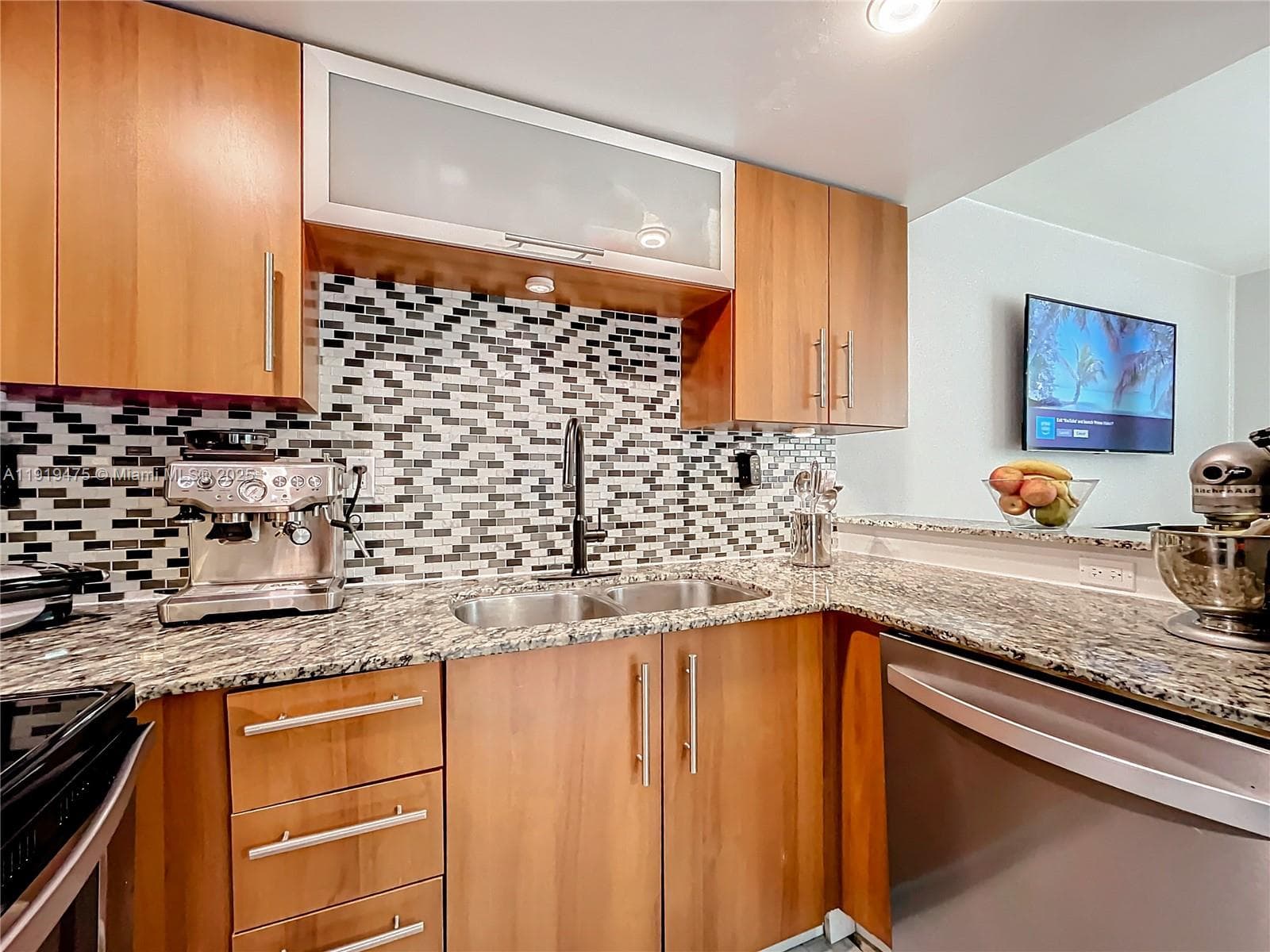 MORNINGSIDE PALMS CONDO · #12 in Miami - Photo 11