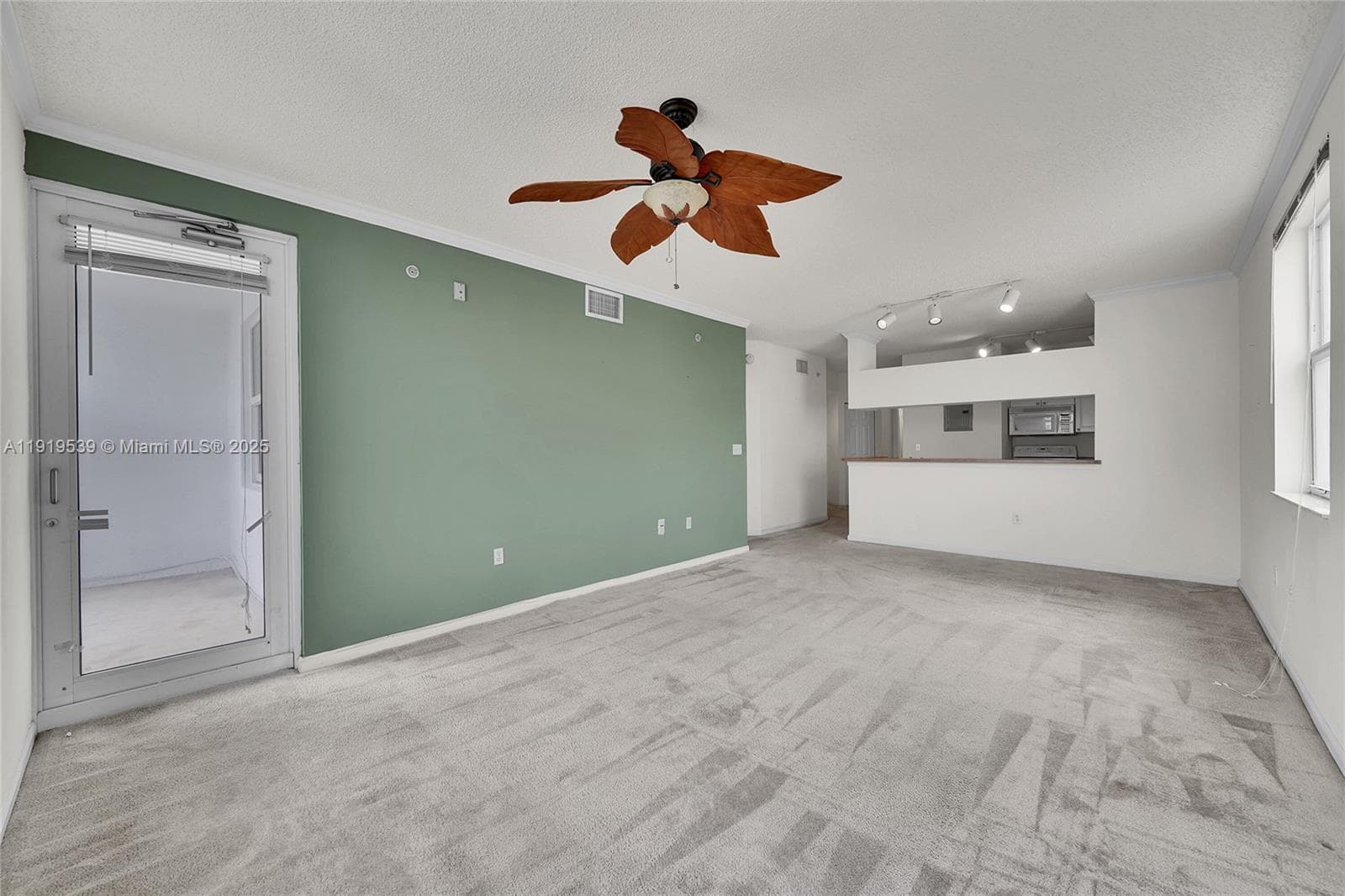 Porto Bellagio · #3612 in Sunny Isles Beach - Photo 15