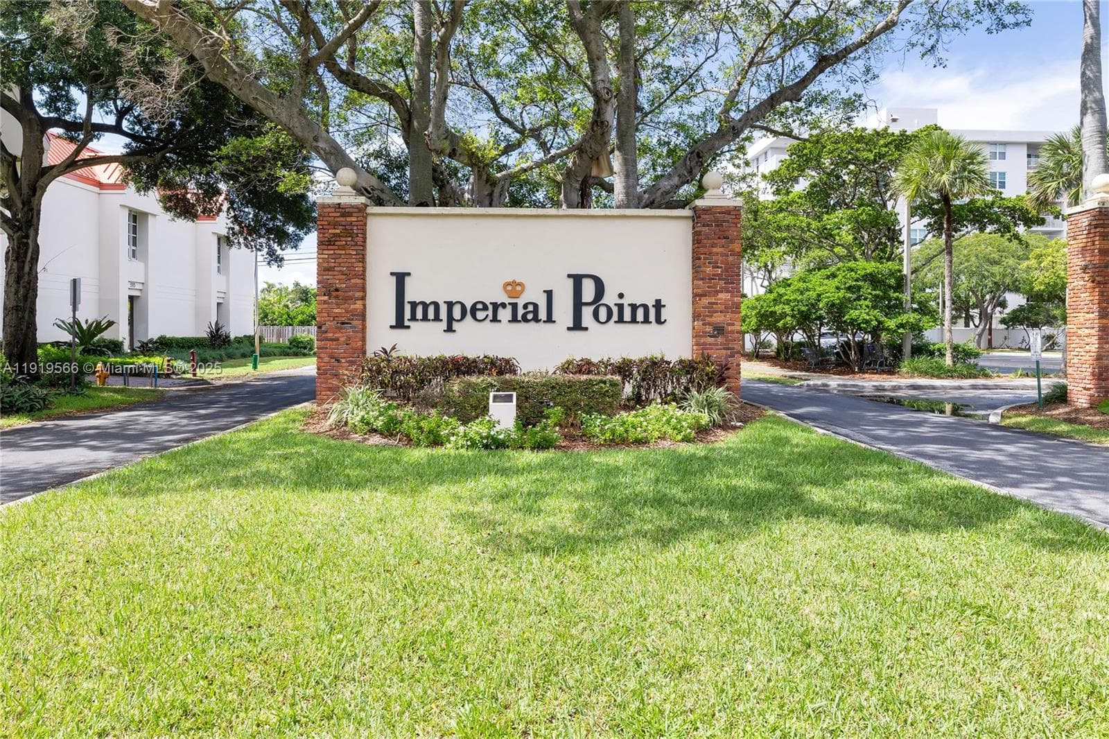 Imperial Point Gardens · #725 in Fort Lauderdale - Photo 14
