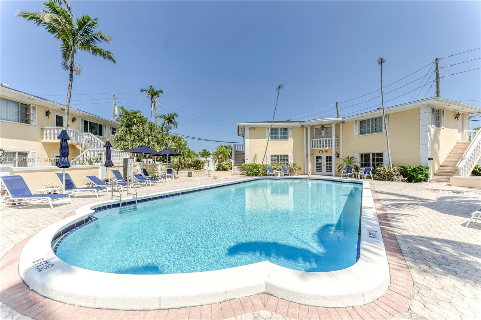 Imperial Point Gardens · #725 in Fort Lauderdale - Photo 8