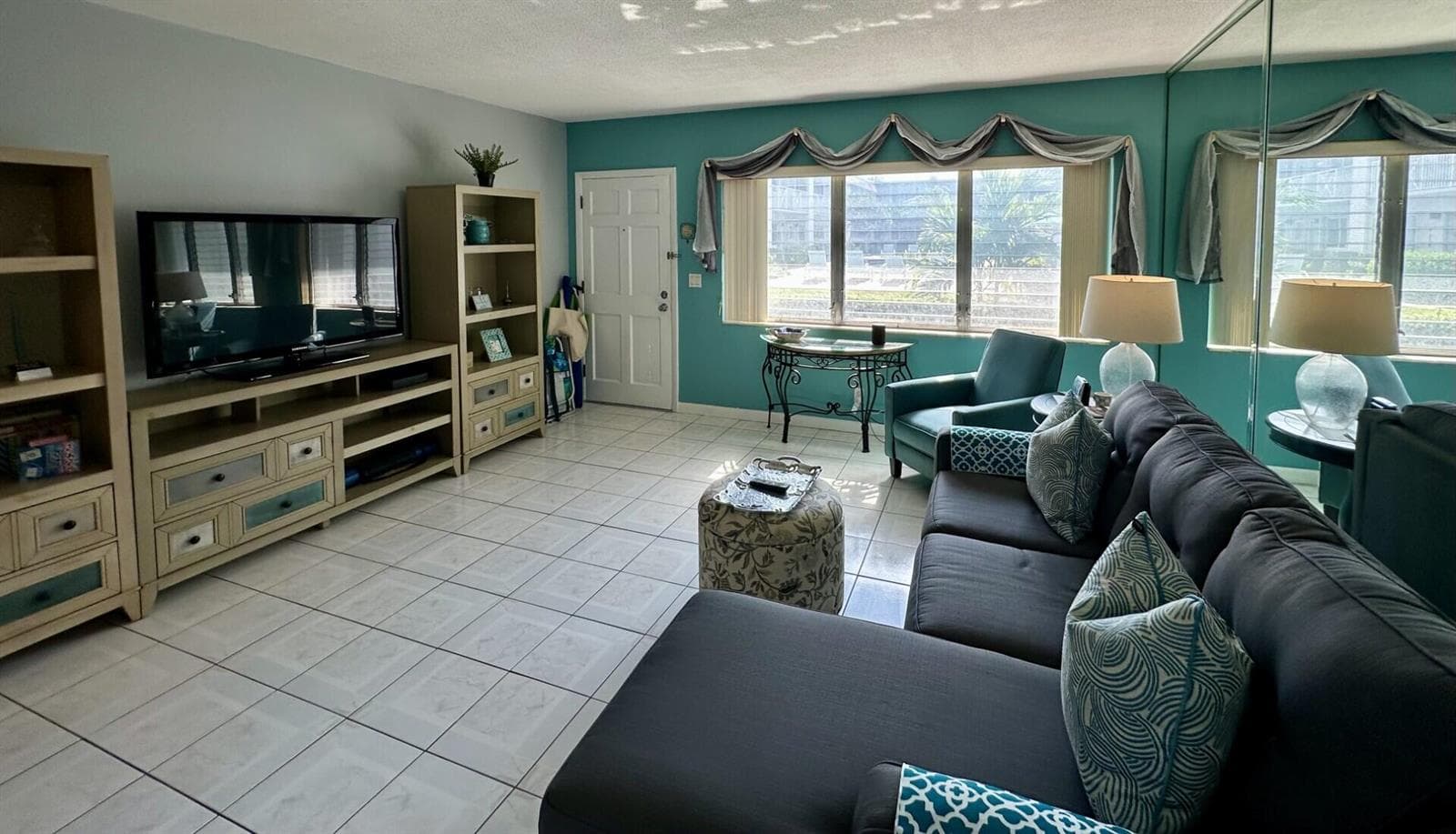 DC102-Living Room