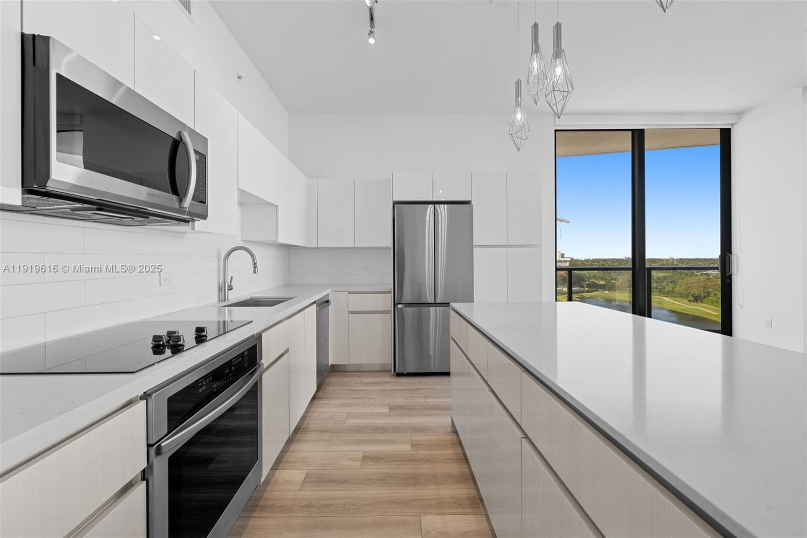 Mondrian Residences · #901 in Hallandale Beach - Photo 32