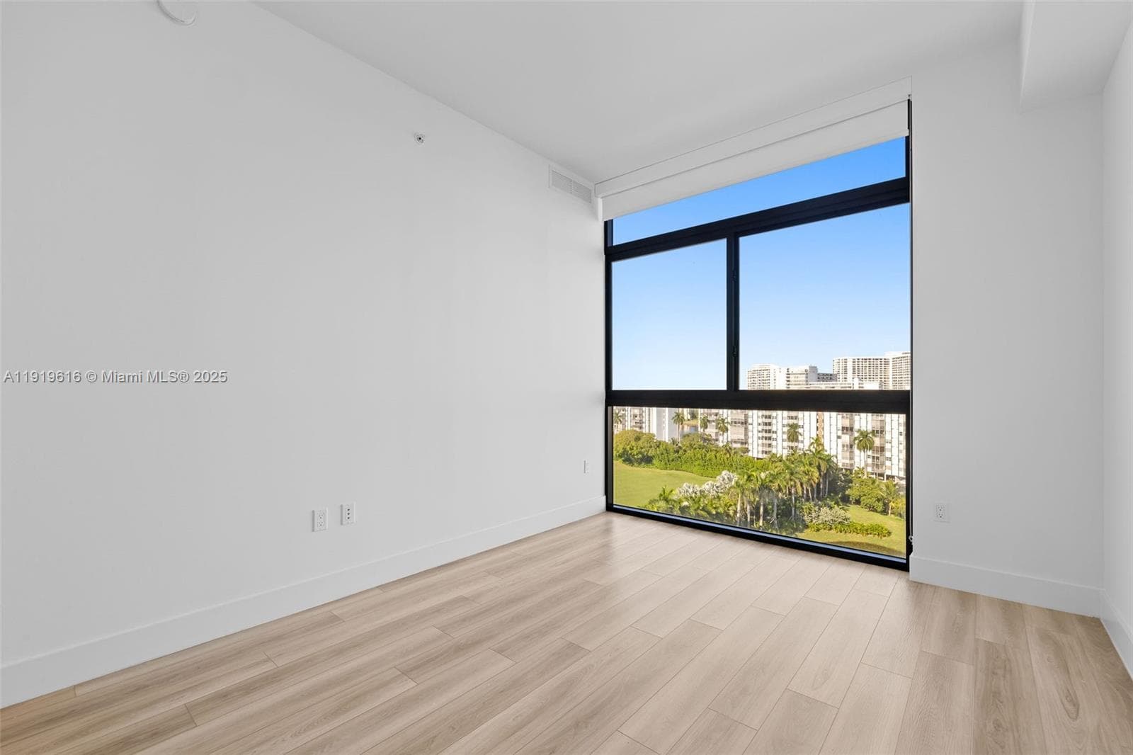 Mondrian Residences · #901 in Hallandale Beach - Photo 51