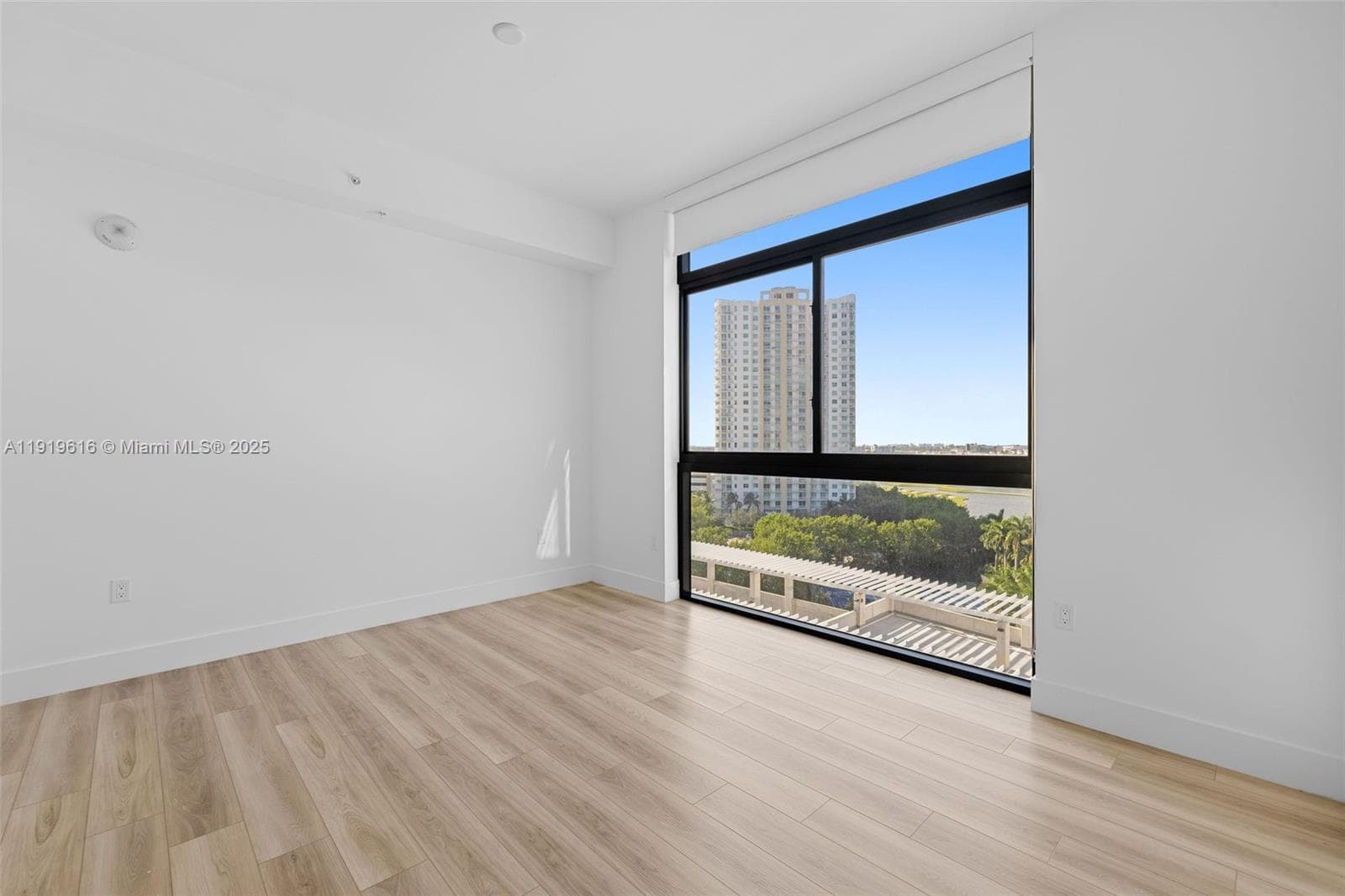 Mondrian Residences · #901 in Hallandale Beach - Photo 58