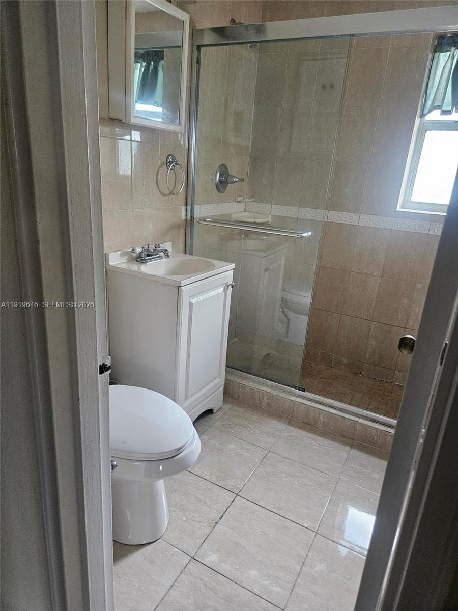 WINDWOOD SEAS CONDO · #107B in Hollywood - Photo 15