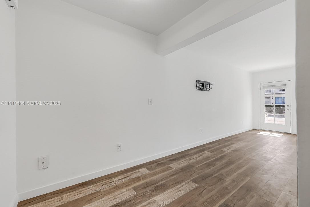 EIGHT PALMS CONDO · #106 in Miami Beach - Photo 15