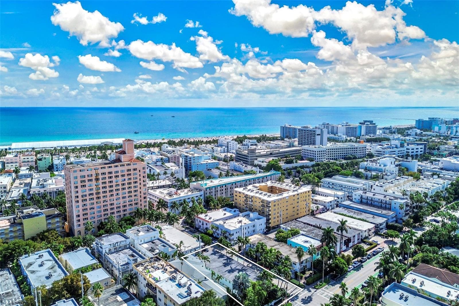 EIGHT PALMS CONDO · #106 in Miami Beach - Photo 4