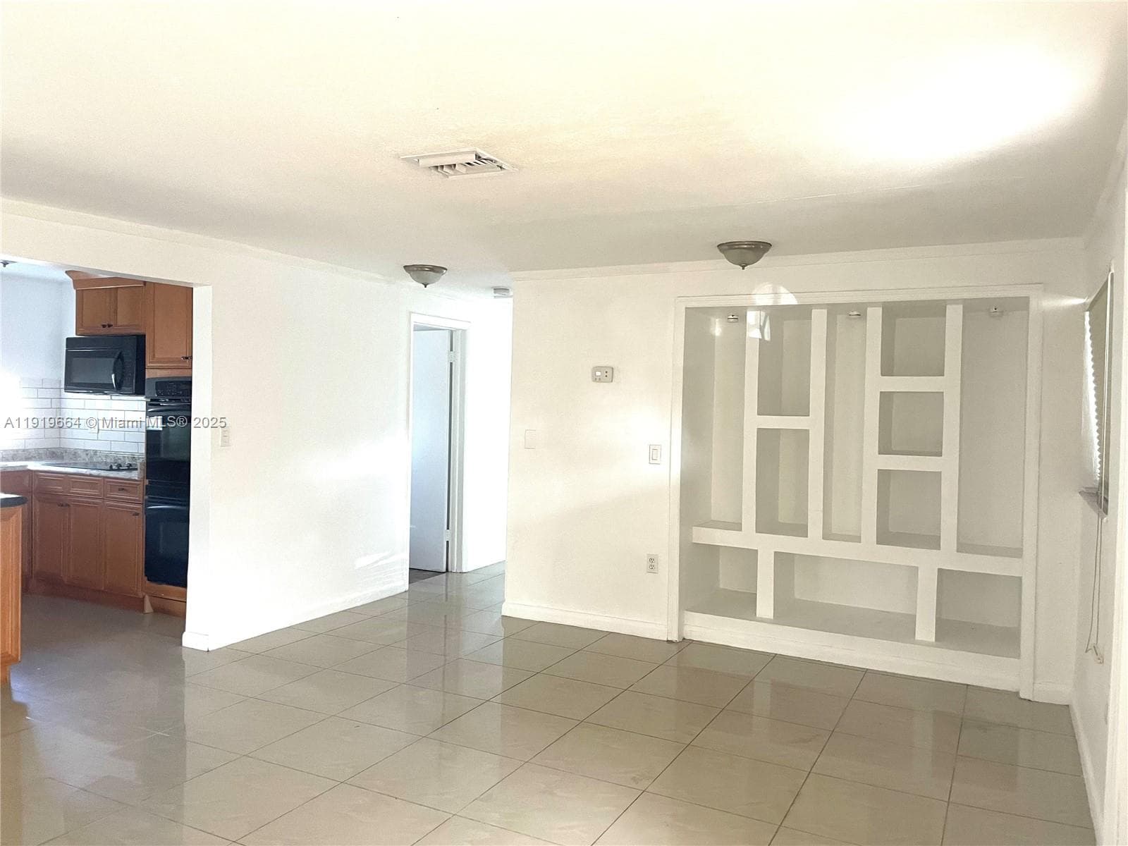 5601 Freedom St #5601 photo 2
