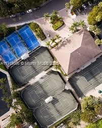 Paddle Courts