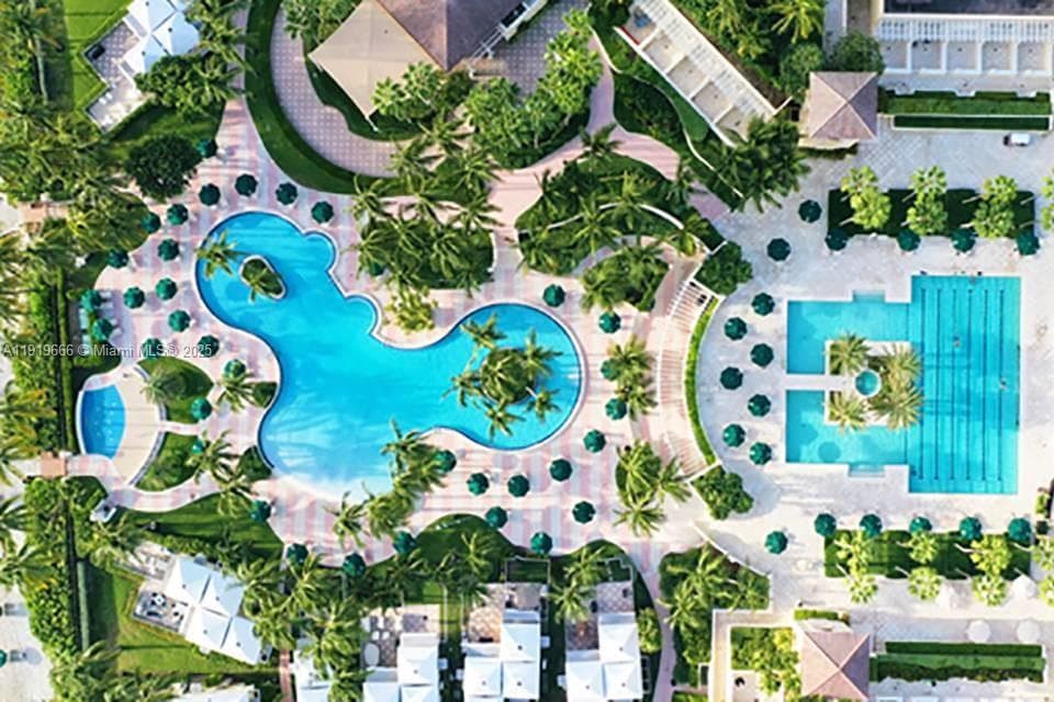Club Pools