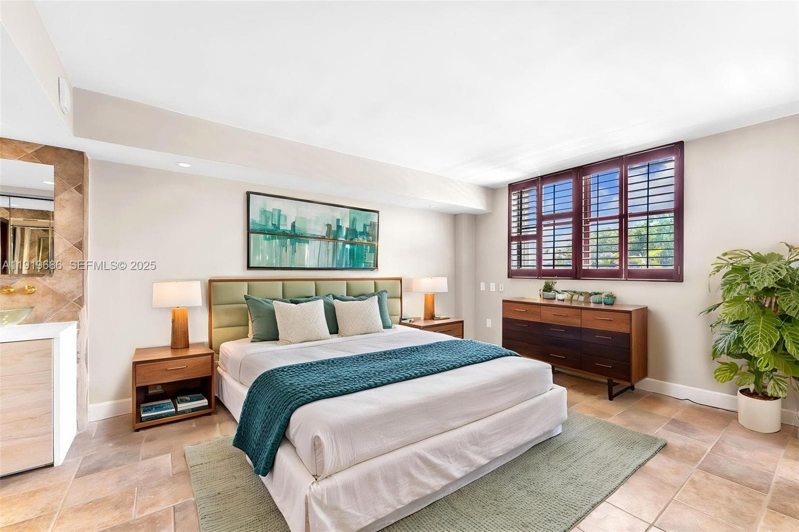 VENETIAN ISLE CONDO · #208 in Miami Beach - Photo 36