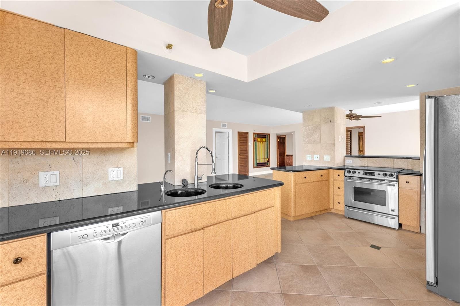 VENETIAN ISLE CONDO · #208 in Miami Beach - Photo 20