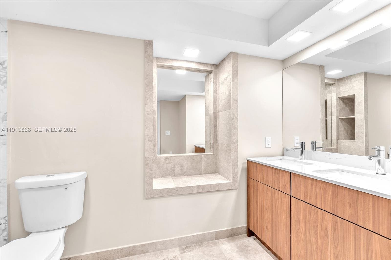 VENETIAN ISLE CONDO · #208 in Miami Beach - Photo 33