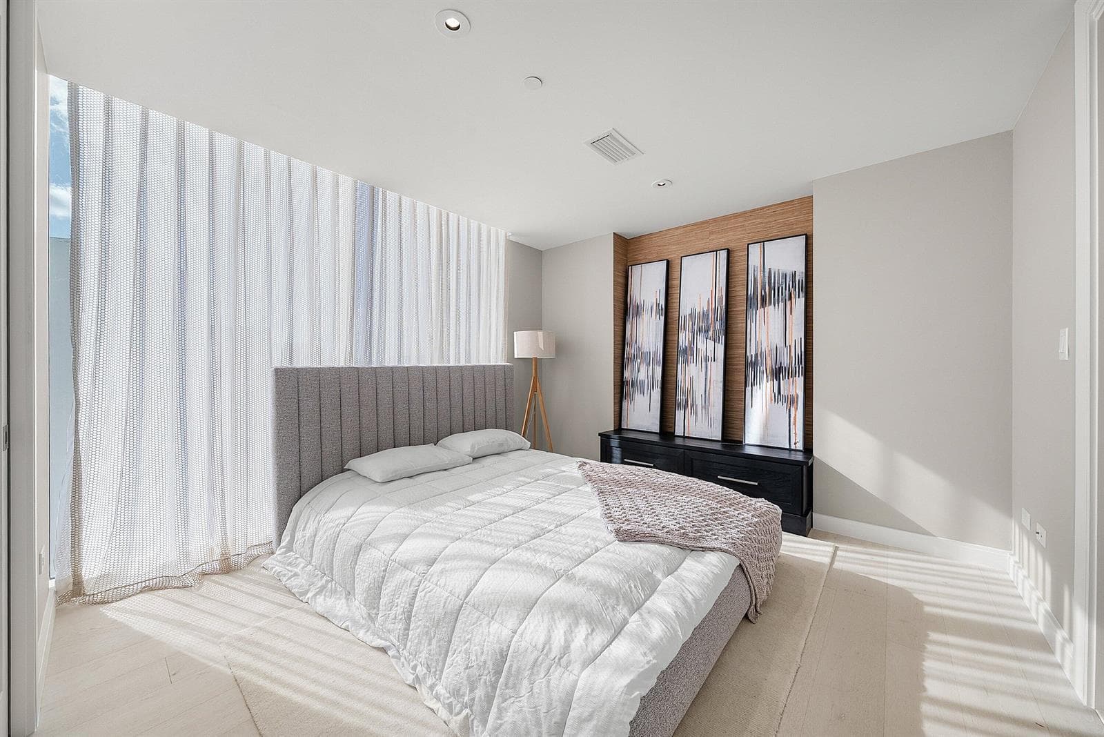 Den/Bed 3