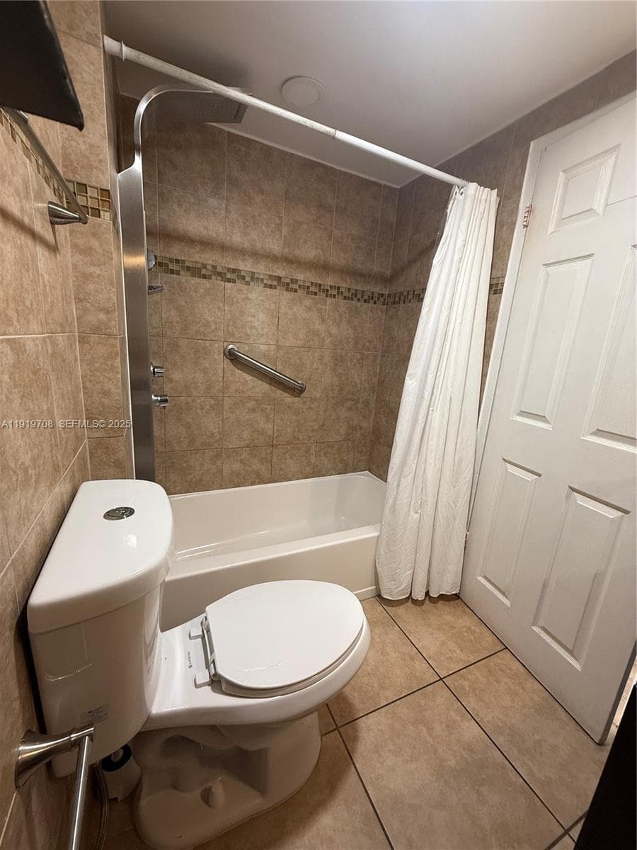 ISLANDER CONDO APTS · #505 in Miami Beach - Photo 23