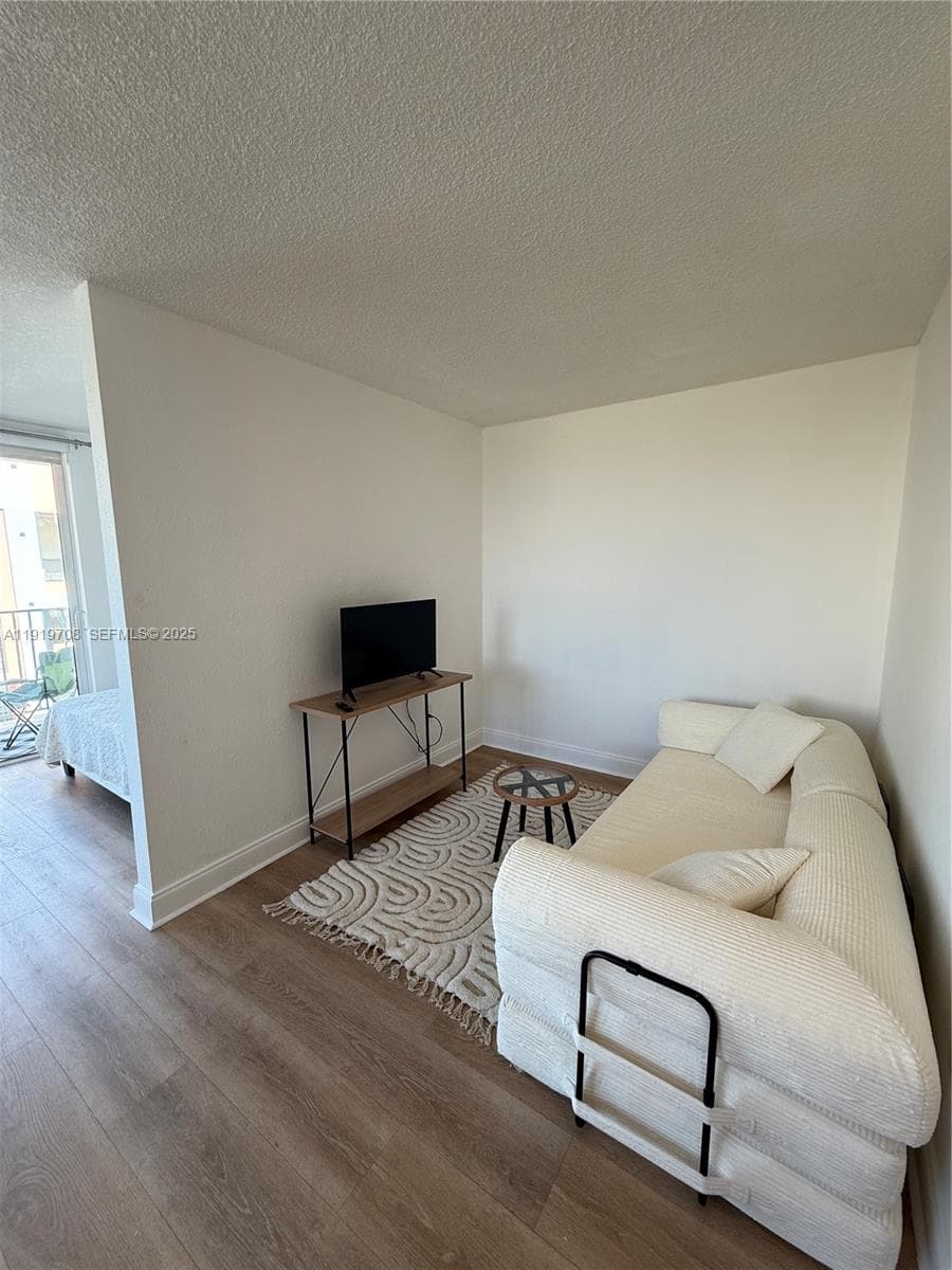 ISLANDER CONDO APTS · #505 in Miami Beach - Photo 13