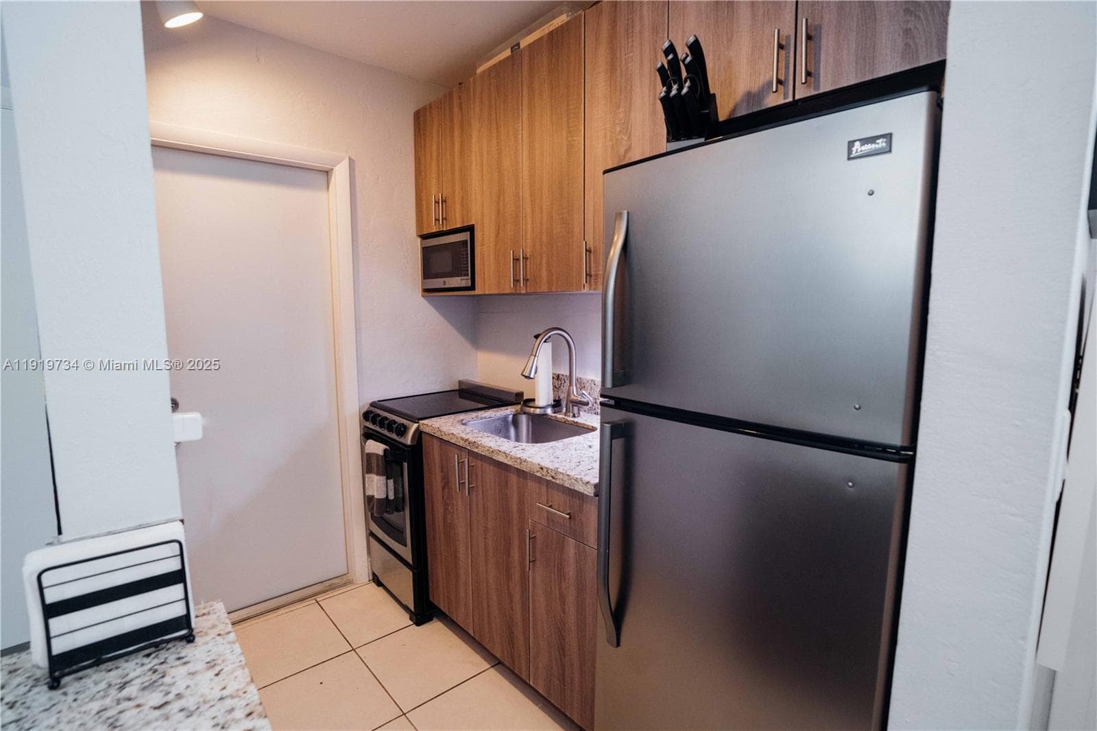 HIDEAWAY CONDO · #6 in South Miami - Photo 10