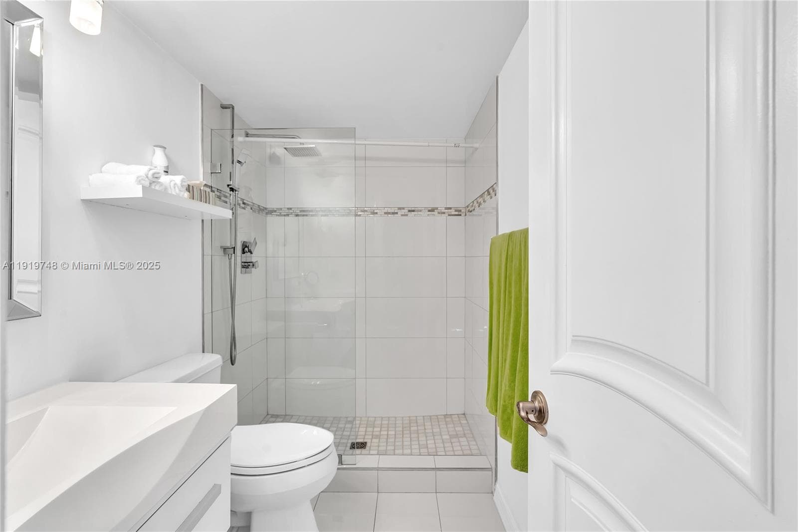 AVANT GARDE CONDO · #409 in Hallandale Beach - Photo 27