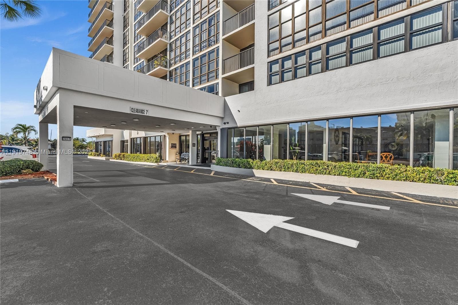 AVANT GARDE CONDO · #409 in Hallandale Beach - Photo 42