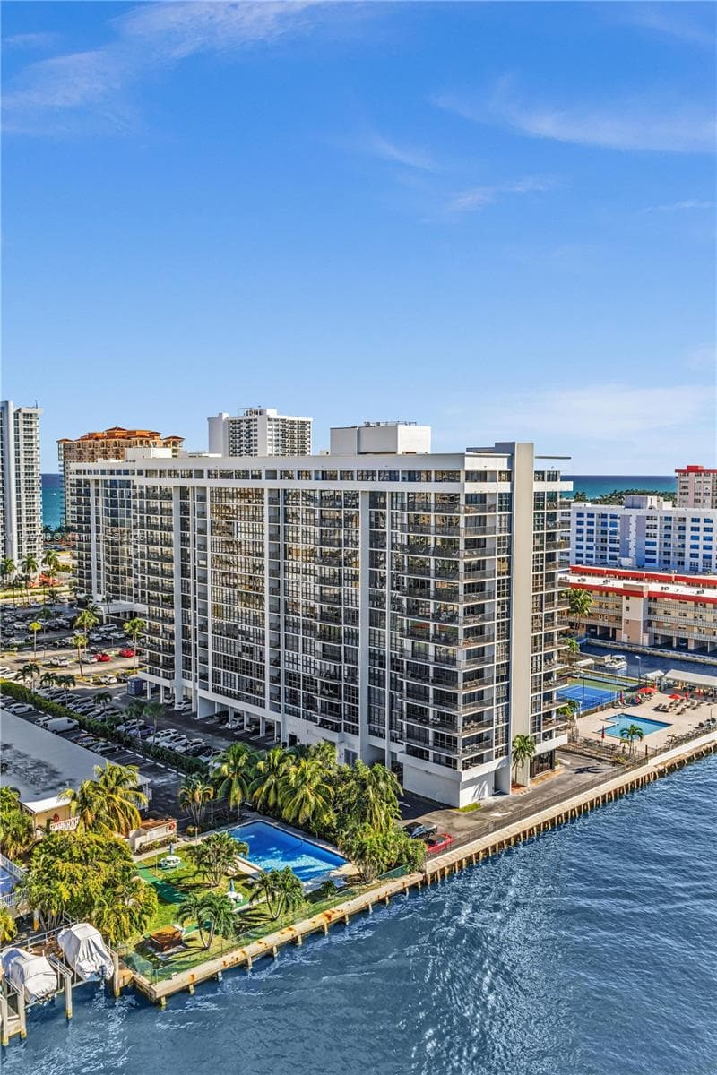 AVANT GARDE CONDO · #409 in Hallandale Beach - Photo 46