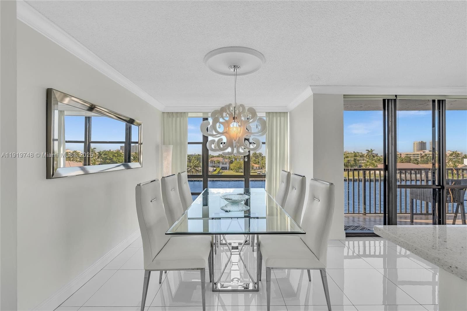 AVANT GARDE CONDO · #409 in Hallandale Beach - Photo 17