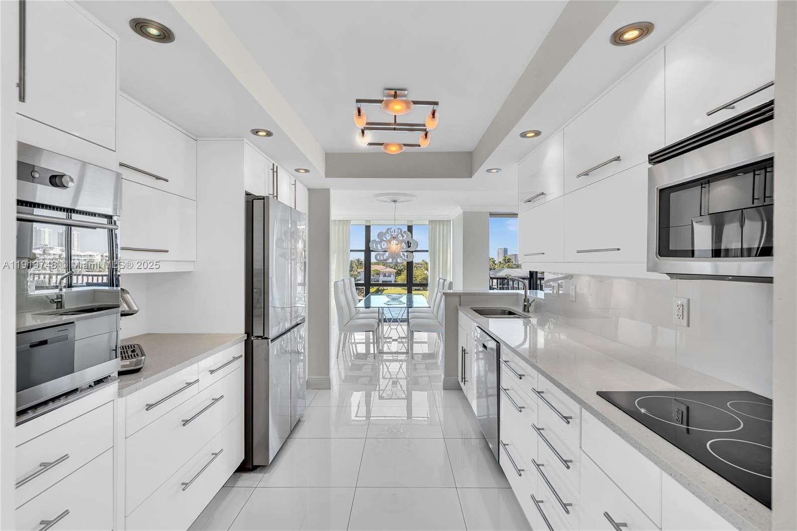 AVANT GARDE CONDO · #409 in Hallandale Beach - Photo 12