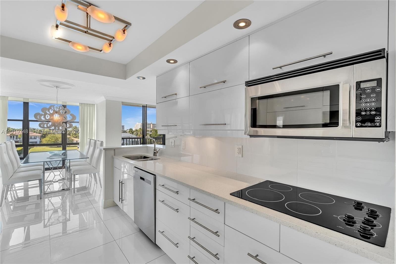 AVANT GARDE CONDO · #409 in Hallandale Beach - Photo 14