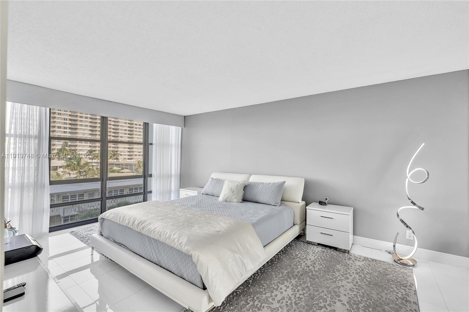 AVANT GARDE CONDO · #409 in Hallandale Beach - Photo 29