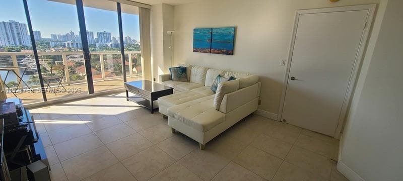 HARBOR TWS AT THE WATERWA · #1204 in Aventura - Photo 42