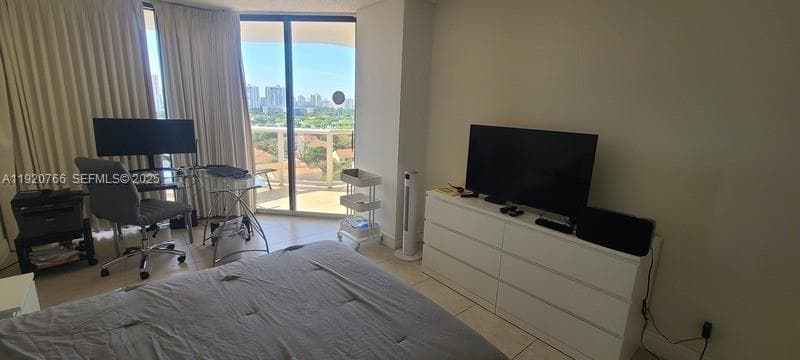 HARBOR TWS AT THE WATERWA · #1204 in Aventura - Photo 46