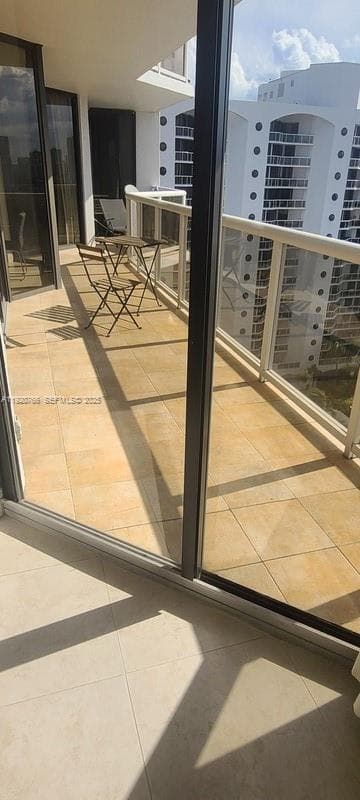 HARBOR TWS AT THE WATERWA · #1204 in Aventura - Photo 47