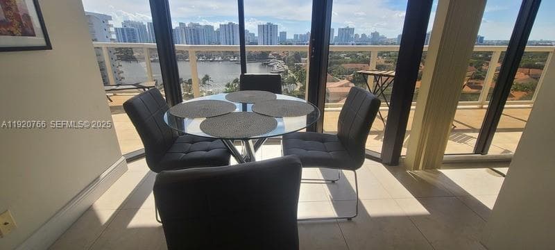 HARBOR TWS AT THE WATERWA · #1204 in Aventura - Photo 53