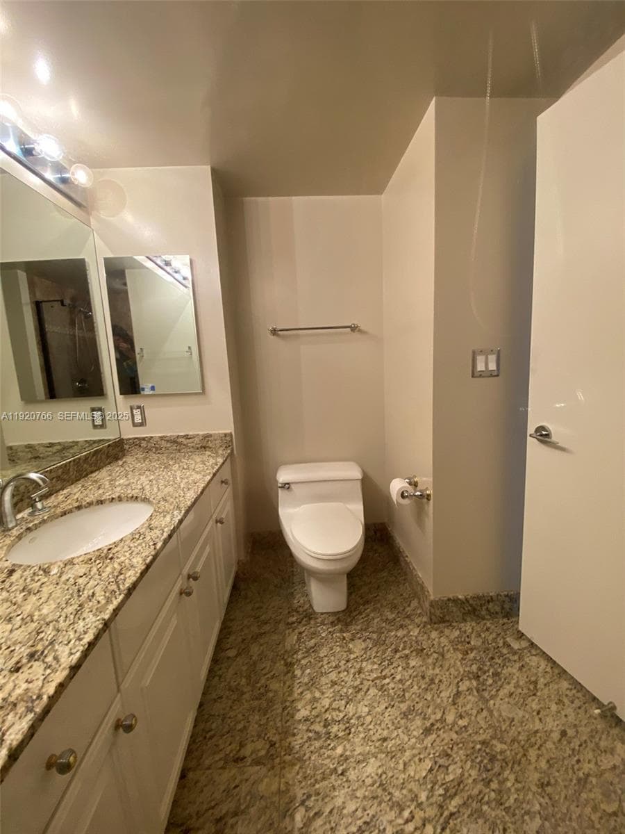 HARBOR TWS AT THE WATERWA · #1204 in Aventura - Photo 14