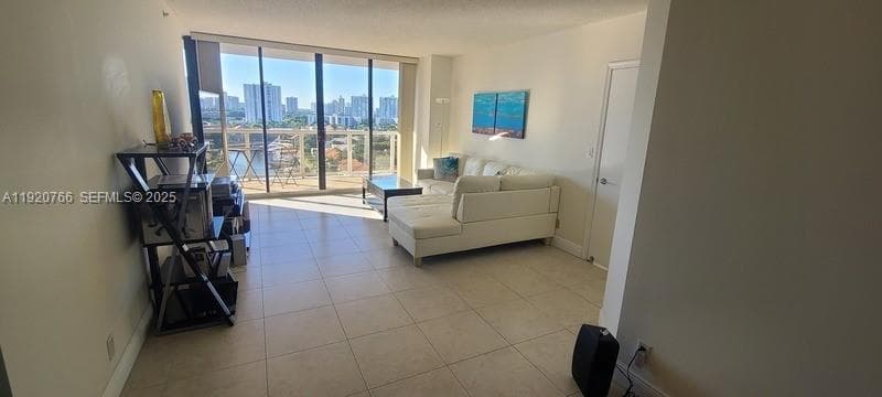 HARBOR TWS AT THE WATERWA · #1204 in Aventura - Photo 35