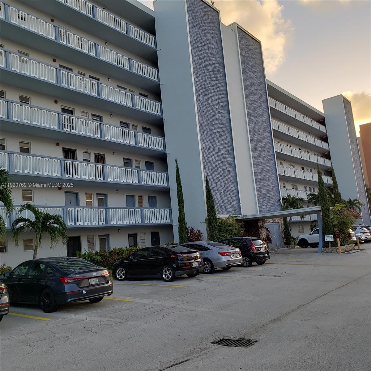 MEADOWBROOK TOWERS CONDO · #205 in Hallandale Beach - Photo 21