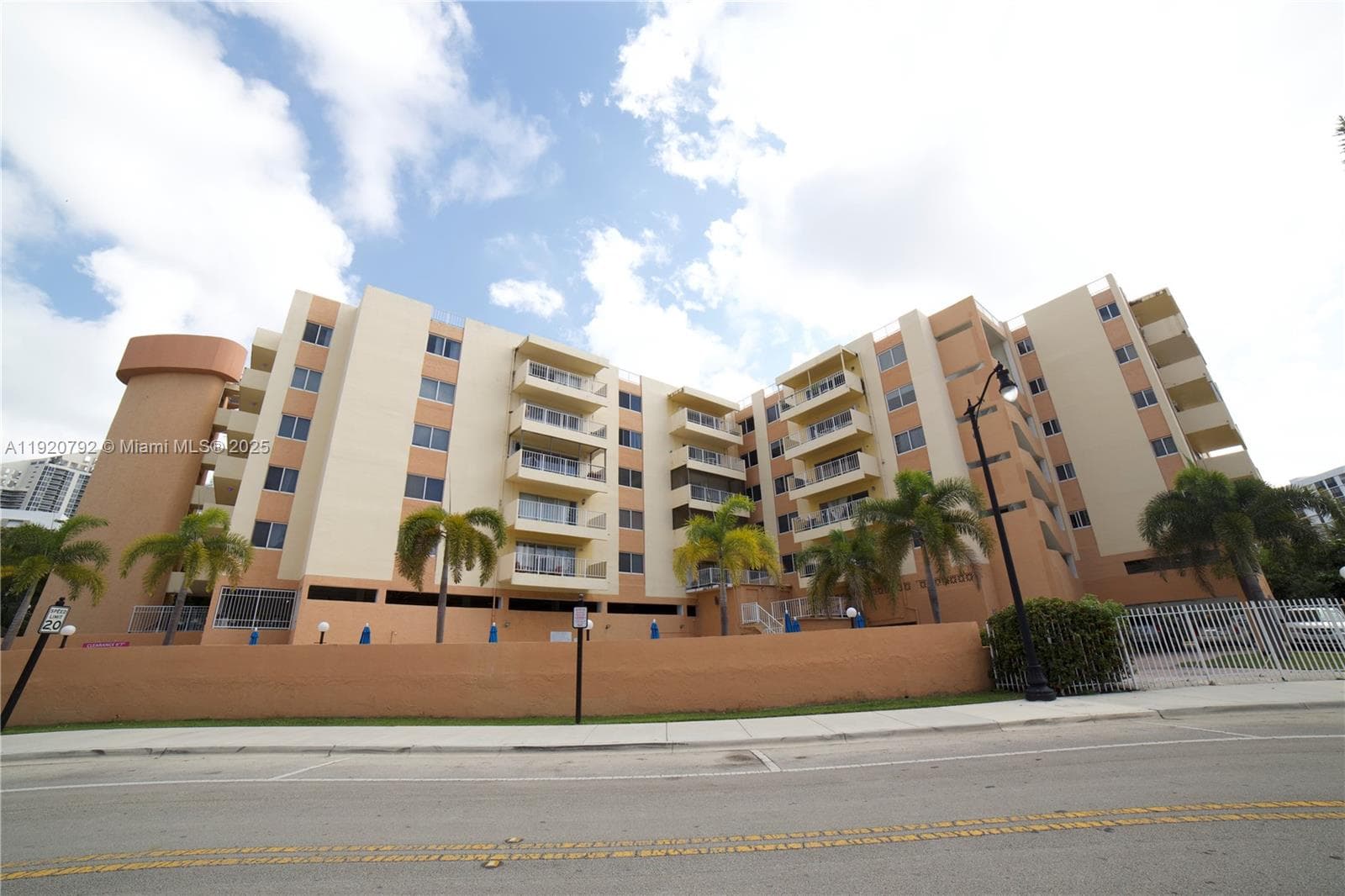 MARBELLA TOWER CONDO · #n/a in Sunny Isles Beach - Photo 11