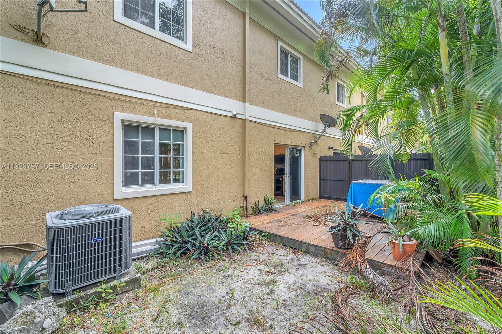 Washington Palms · #1 in Hollywood - Photo 14