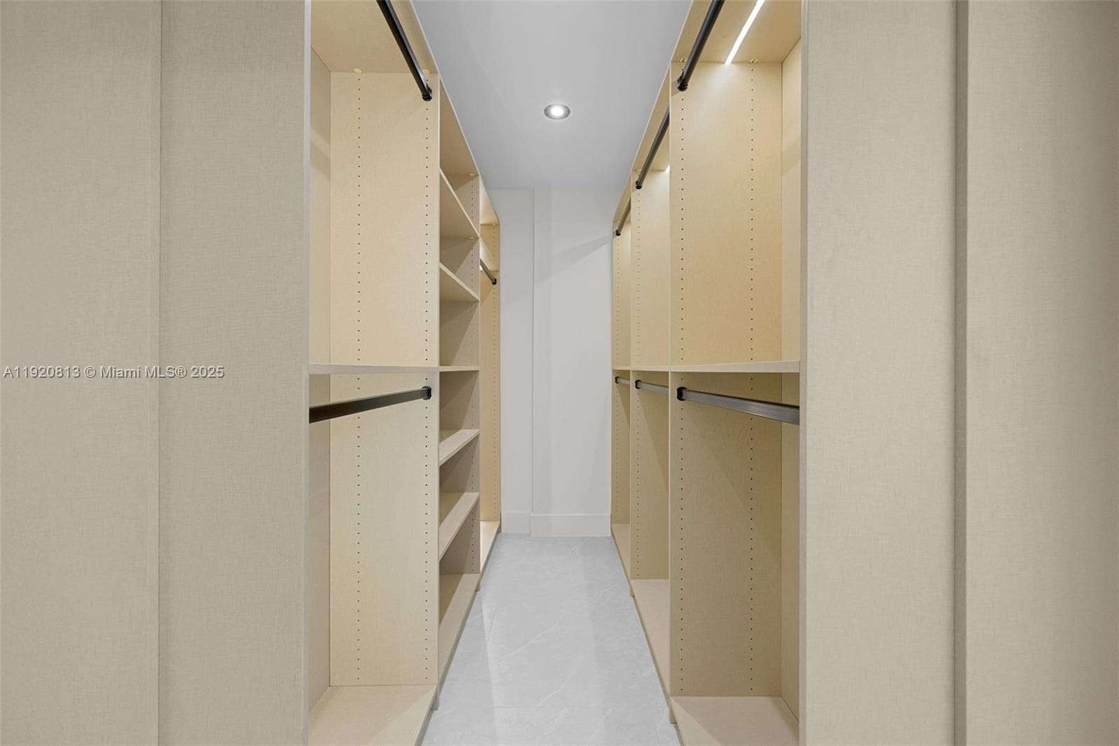 WATERVIEW · #1133 in Aventura - Photo 18