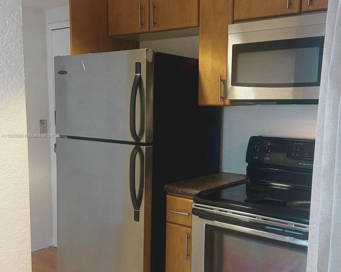 WELWORTH CONDO · #205 in Miami Beach - Photo 3