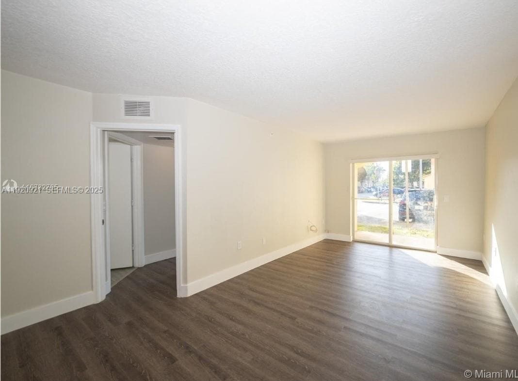 The Oaks at Miami Gardens · #101 in Miami Gardens - Photo 10
