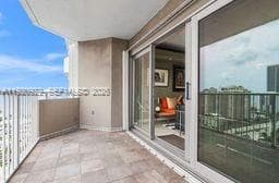 HEMISPHERES · #17D in Hallandale Beach - Photo 3