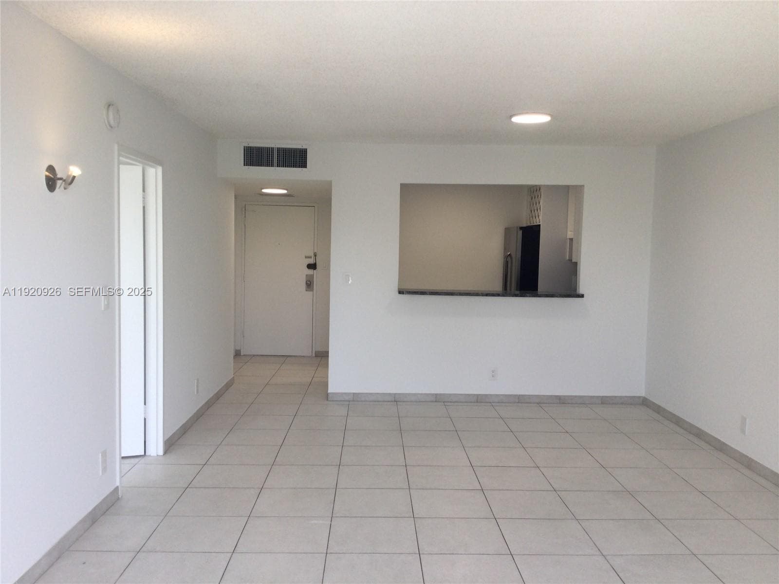 OLYMPUS CONDO · #M16 in Hallandale Beach - Photo 2