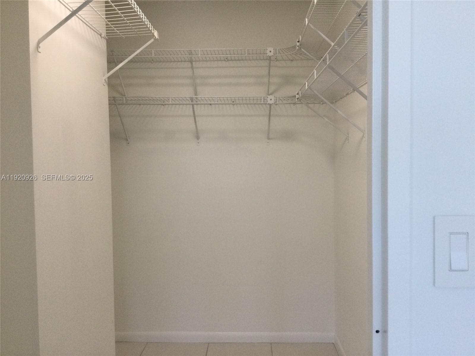 OLYMPUS CONDO · #M16 in Hallandale Beach - Photo 14