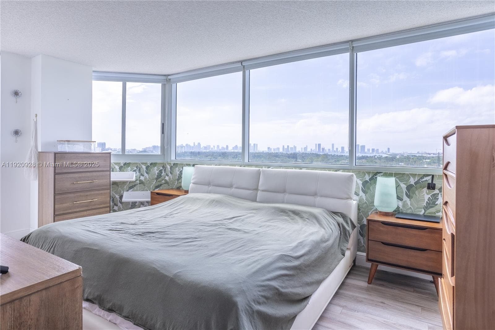 KING DAVID TOWERS CONDO · #1204 in Miami Beach - Photo 22
