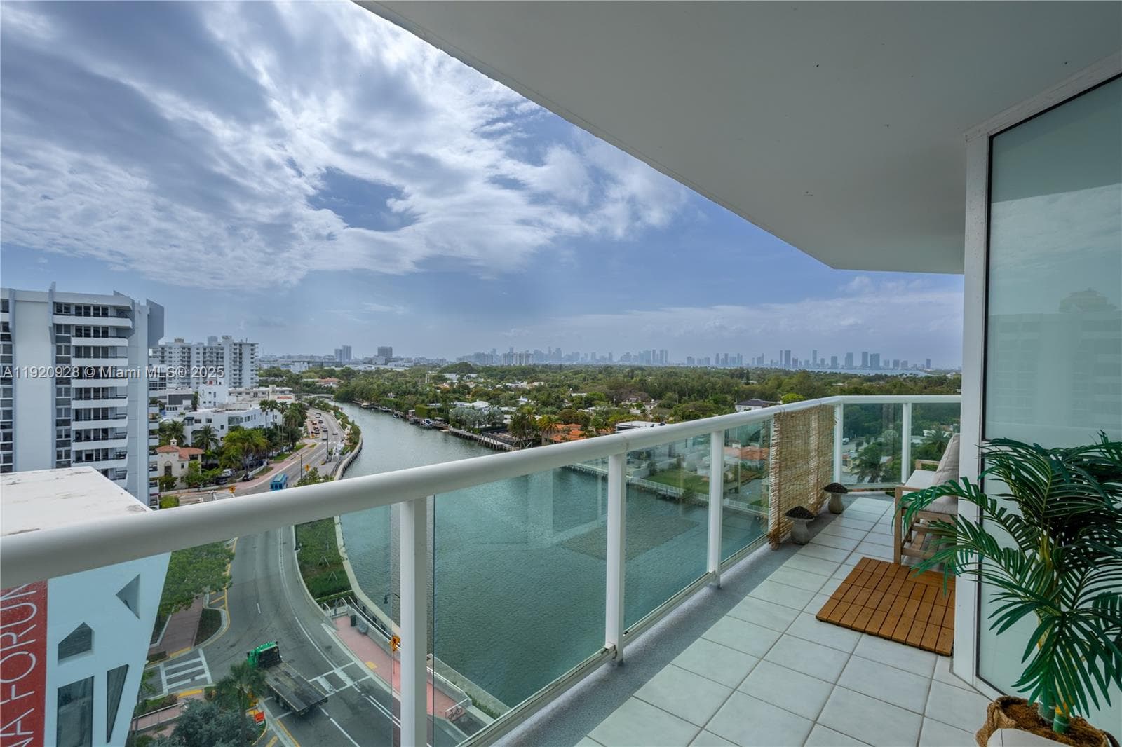 KING DAVID TOWERS CONDO · #1204 in Miami Beach - Photo 21